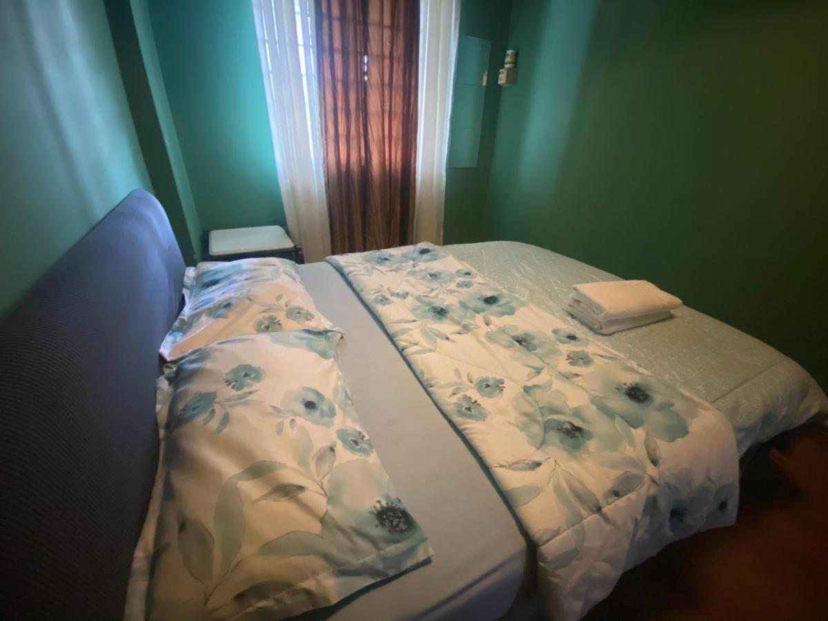 D' Sea View Apartment Порт-Диксон Экстерьер фото